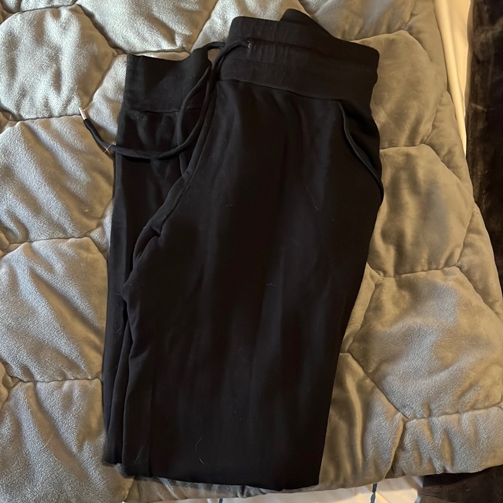 CJLA black joggers sz medium